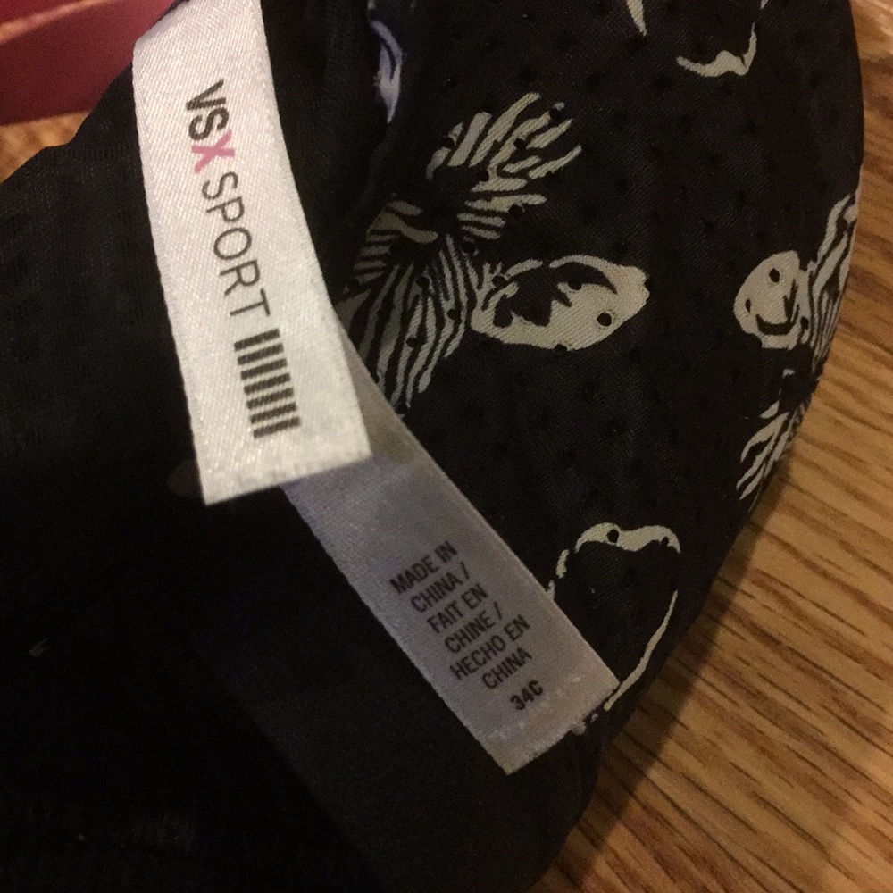 2 VS Sports bras - Picture 5 of 7